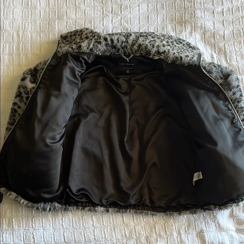 Leopard Print Faux Fur Jacket - Picture 3 of 5